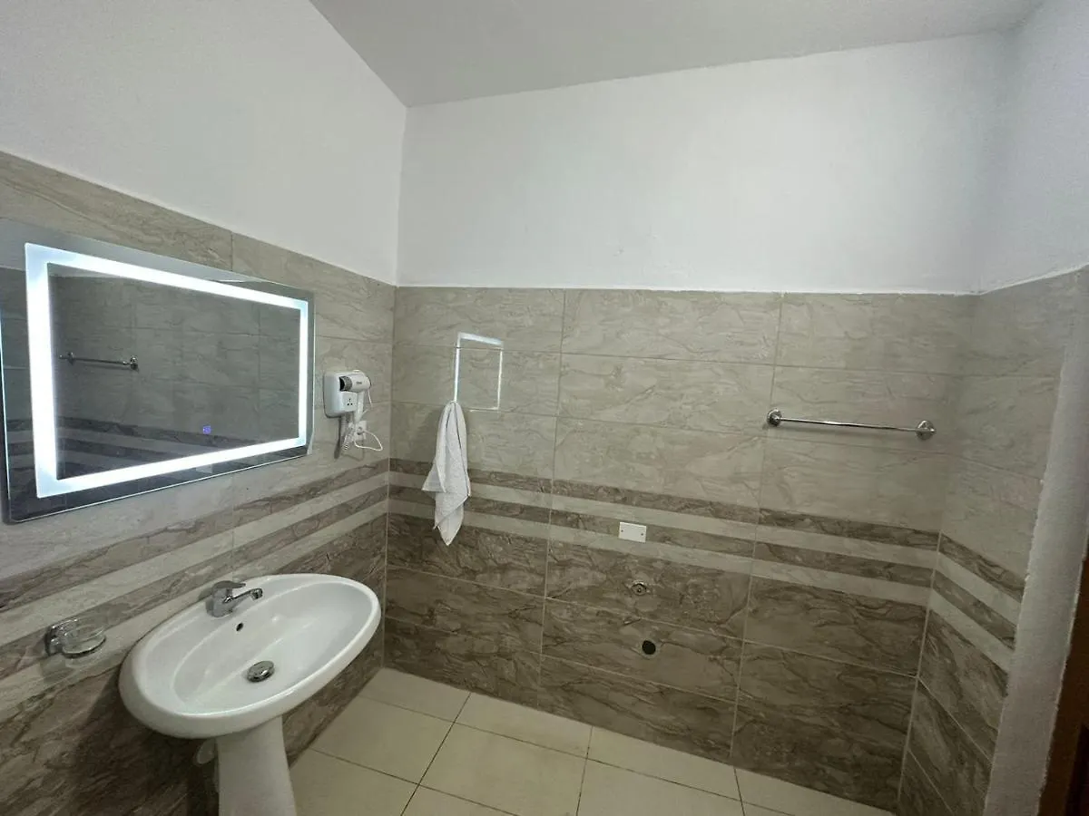Rus Villa Berat Gæstehus